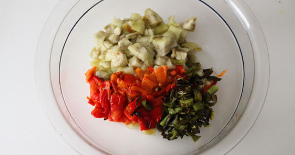 Közlenmiş patlıcan salatası yapılışı
